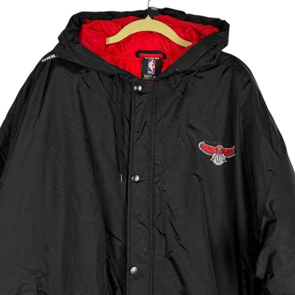 UNK NBA Atlanta Hawks Quilted Hooded Varsity Puffer Jacket Sz 2XL Embroidered - Picture 7 of 13